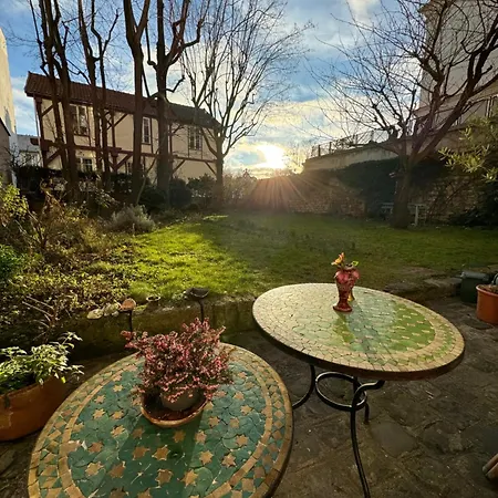 Apartment Montmartre Hidden Artist Loft Paris