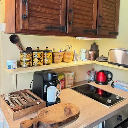 Apartment Montmartre Hidden Artist Loft