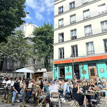 Montmartre Hidden Artist Loft Apartment *