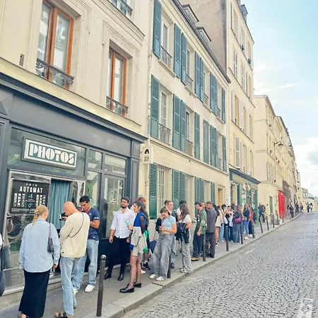 Montmartre Hidden Artist Loft Апартаменты Париж